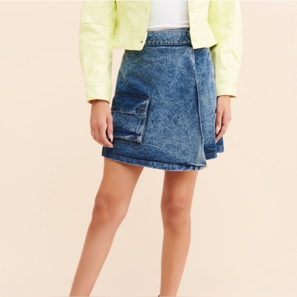 THE PEOPLE Vs. Women's Denim Wrap Mini Skirt with Pockets, Vintage Blue, XS NWOT